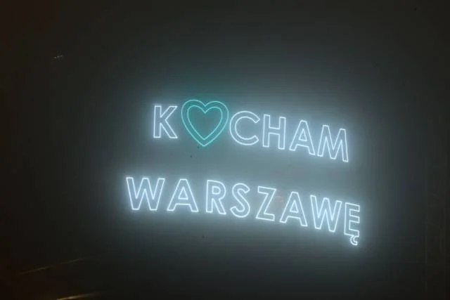 Nowy neon Warszawy, "Kocham Warszawę"