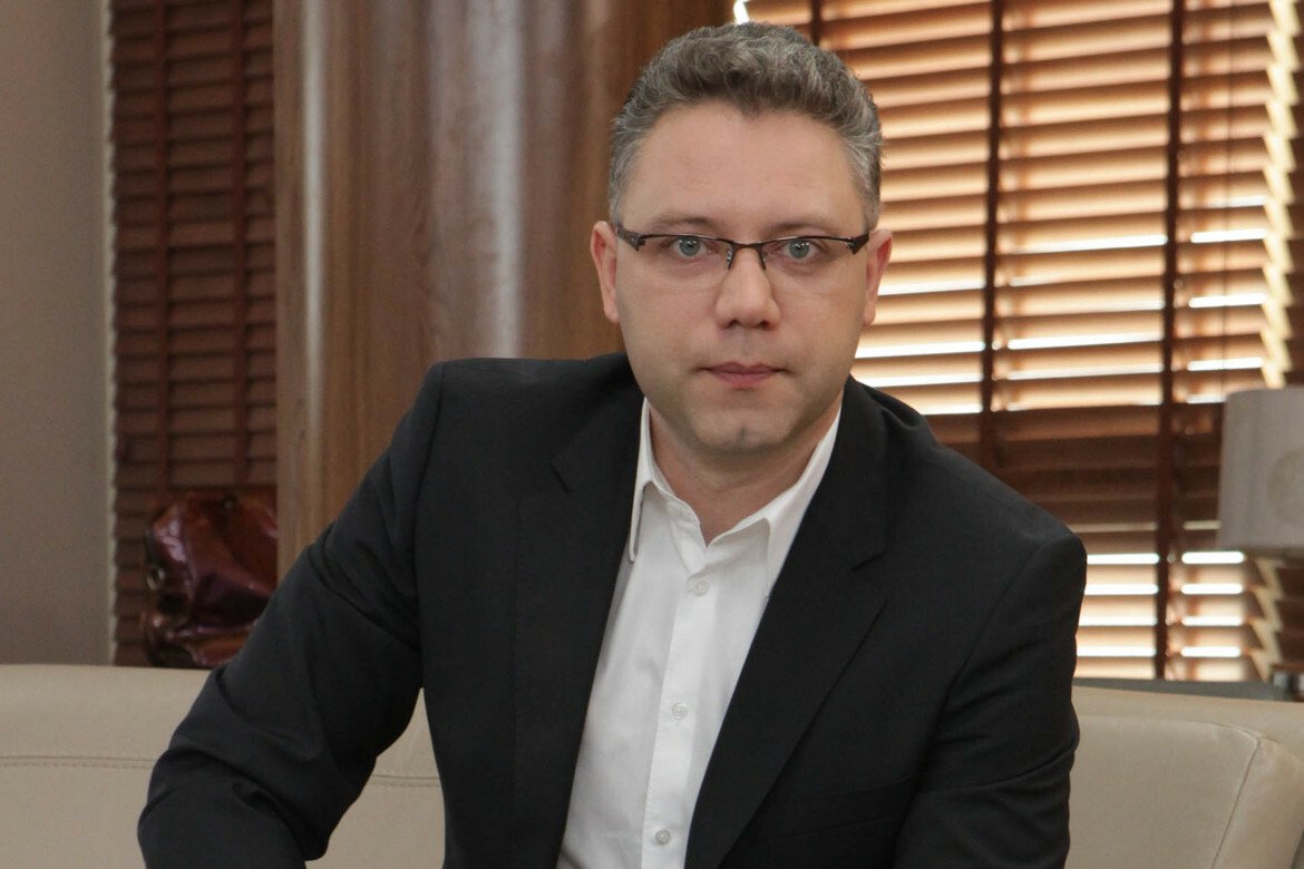 Dariusz Prosiecki przechodzi z TVN do Polskiej Agencji Żeglugi Powietrznej.