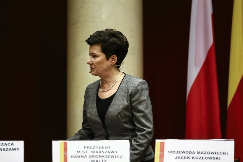 Prezydent Warszawy Hanna Gronkiewicz-Waltz, choć była na urlopie, aktywnie włączyła się w torpedowanie ustawy warszawskiej