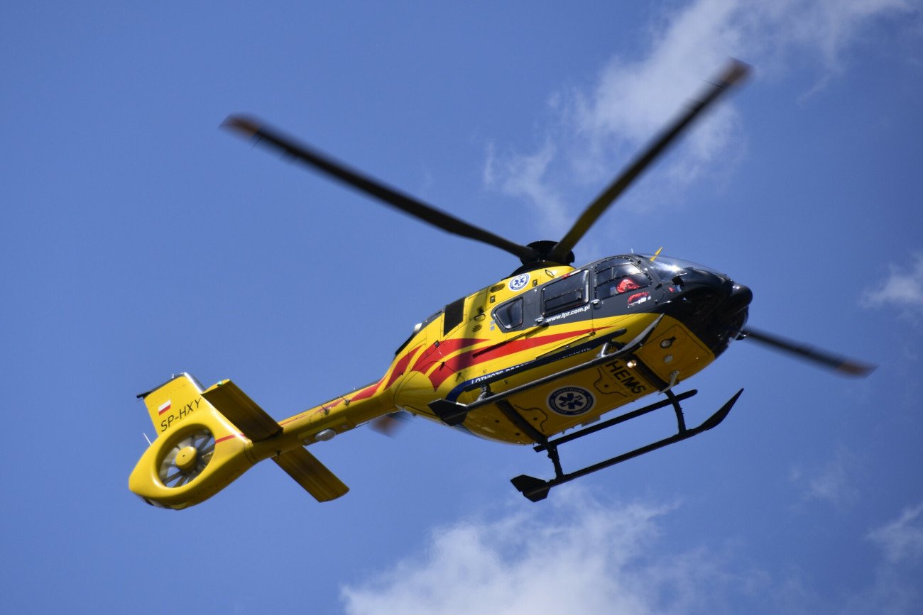 23-latek podpalił się na rynku w Strzelnie. Trwa akcja ratunkowa.