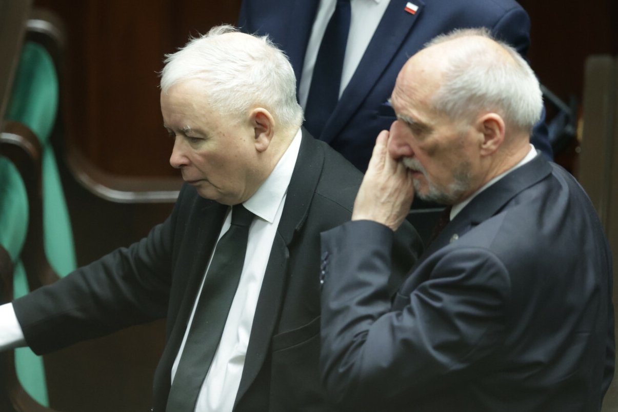 PiS zlikwidował WSI. Były oficer: "Na Kremlu strzelały szampany".