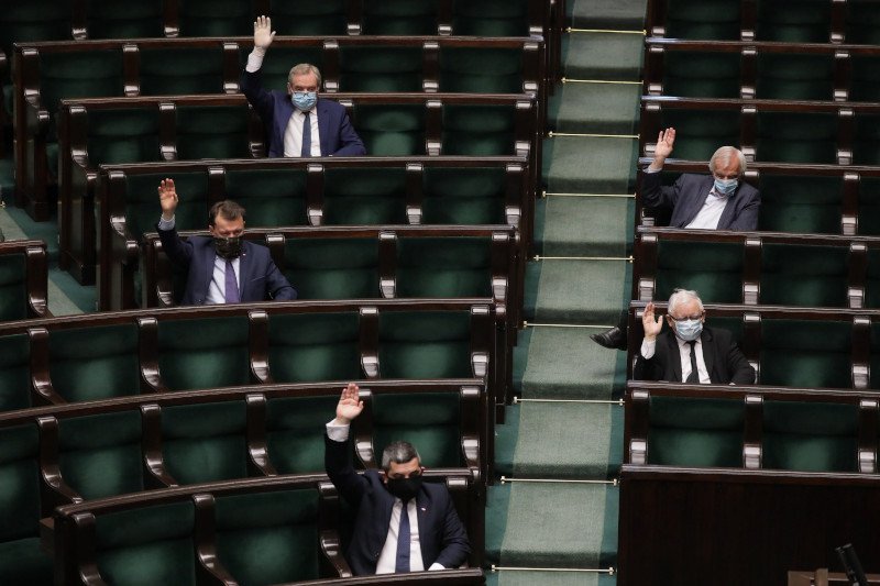 Sejm skierował m.in. projekt dot. zakazu aborcji do prac w sejmowych komisjach.
