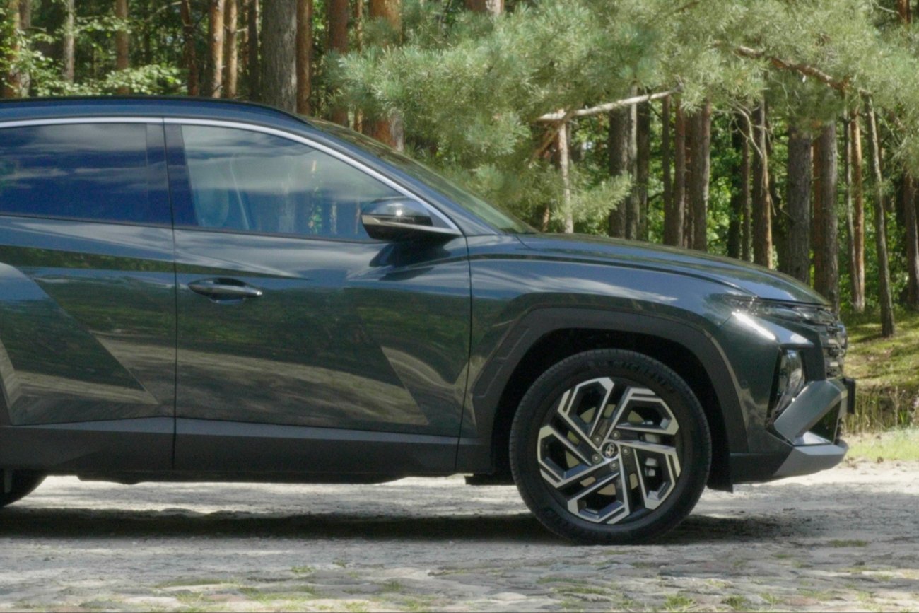 Hyundai TUCSON stanowi ucieleśnienie praktycznego, oszczędnego, komfortowego, oryginalnego oraz nowoczesnego kompaktowego SUV-a.