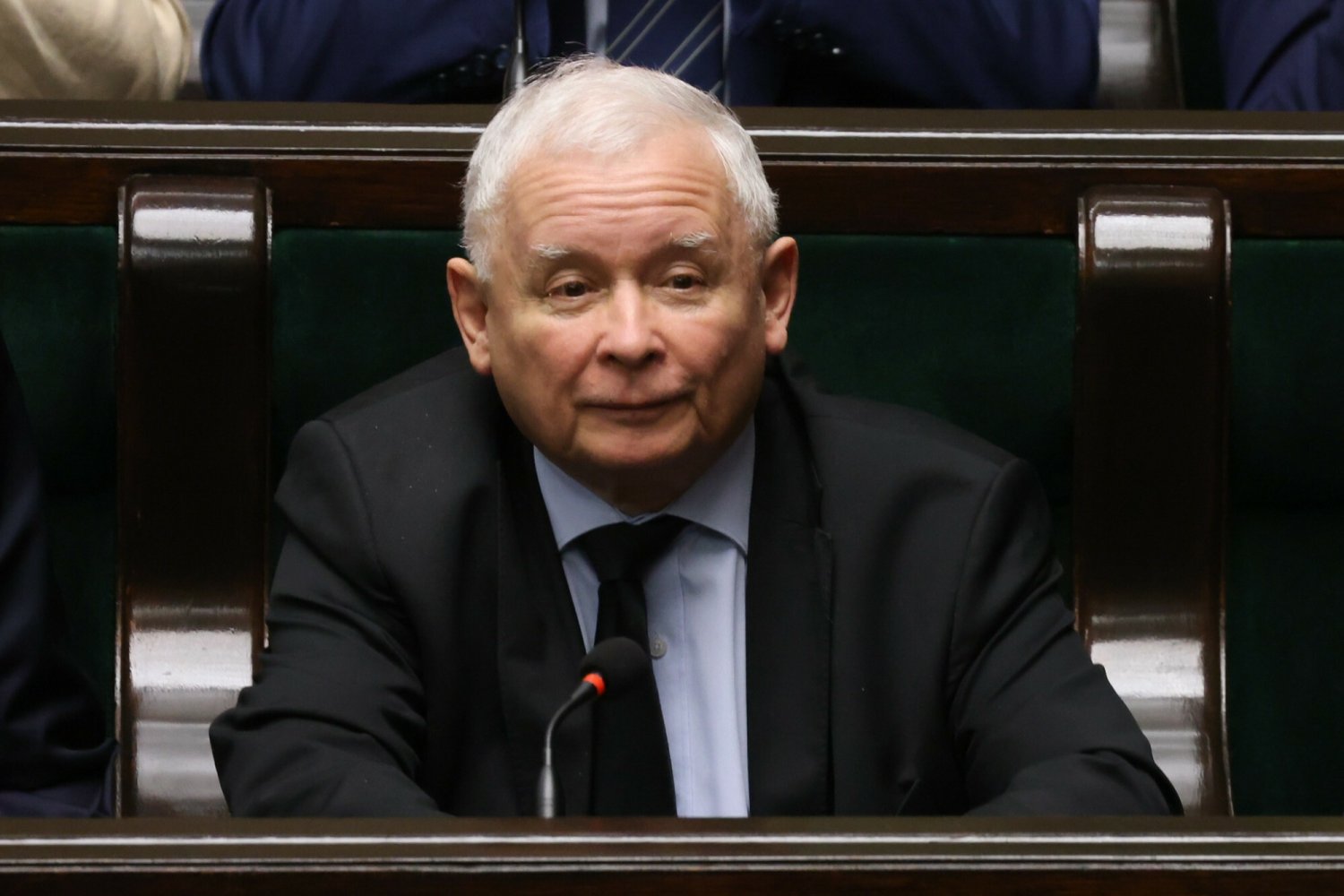 Według "Die Welt" "niezdecydowana postawa Niemiec" wobec pomocy Ukrainie... sprzyja PiS, który może dzięki temu... umocnić swoją władzę w Polsce.