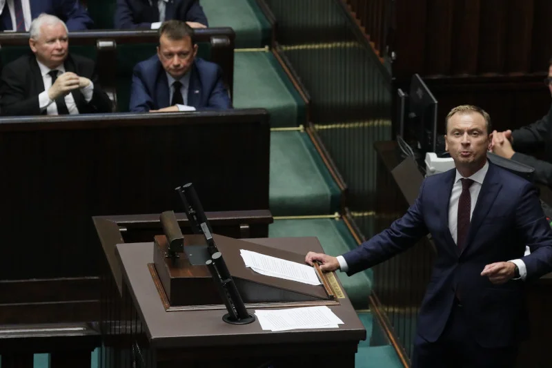 Sławomir Nitras podczas przedstawiania kandydatury Małgorzaty Kidawy-Błońskiej wdał się w pyskówkę z prowadzącym obrady Ryszardem Terleckim.