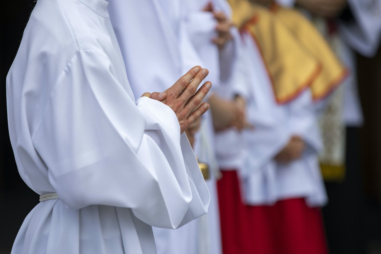 Ksiądz w Bestwinie miał stosować przemoc wobec ministrantów (zdjęcie poglądowe)