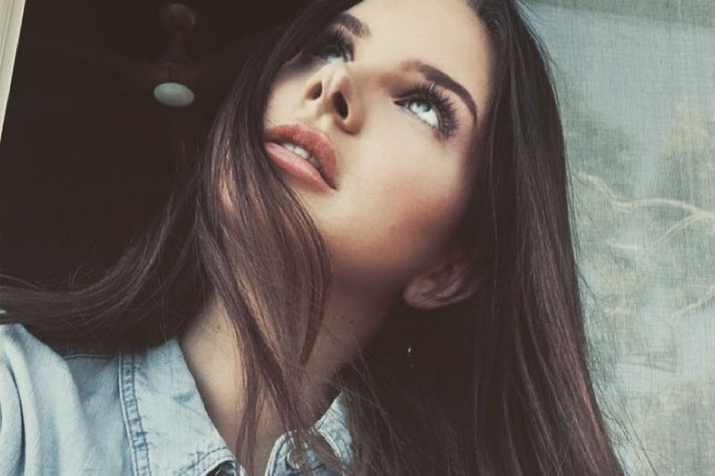 Lana Del Rey zapowiada nowy album "Blue Banisters" w nastrojowym trailerze. Premiera już w lipcu