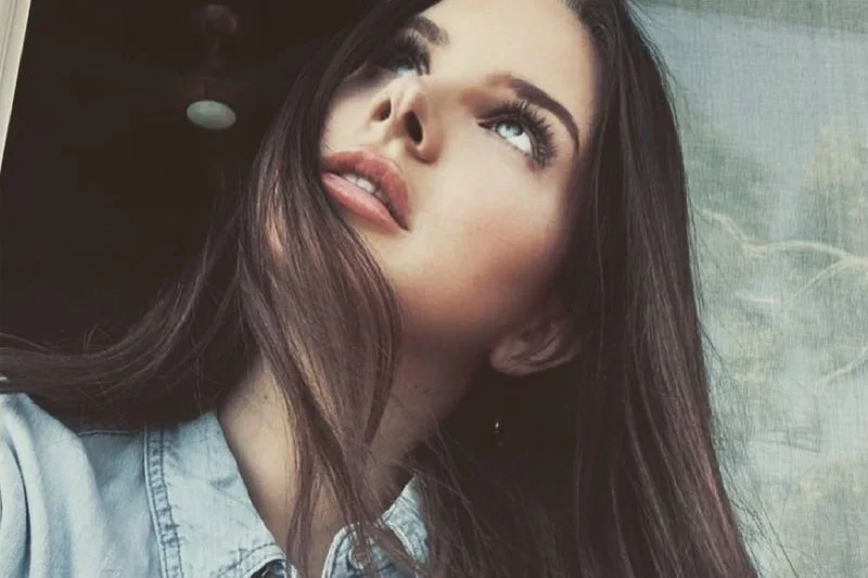 Lana Del Rey zapowiada nowy album "Blue Banisters" w nastrojowym trailerze. Premiera już w lipcu