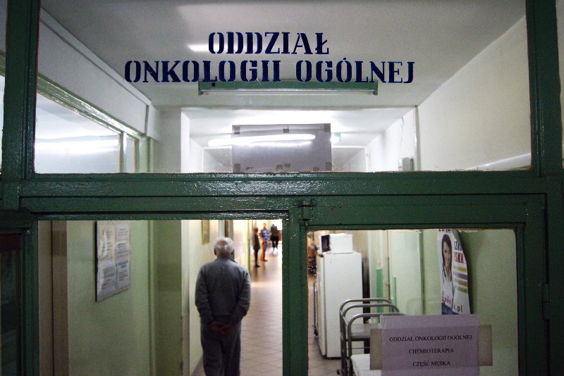 Kolejny, dramatyczny dowód, jak bardzo niedofinansowana jest onkologia w Polsce.