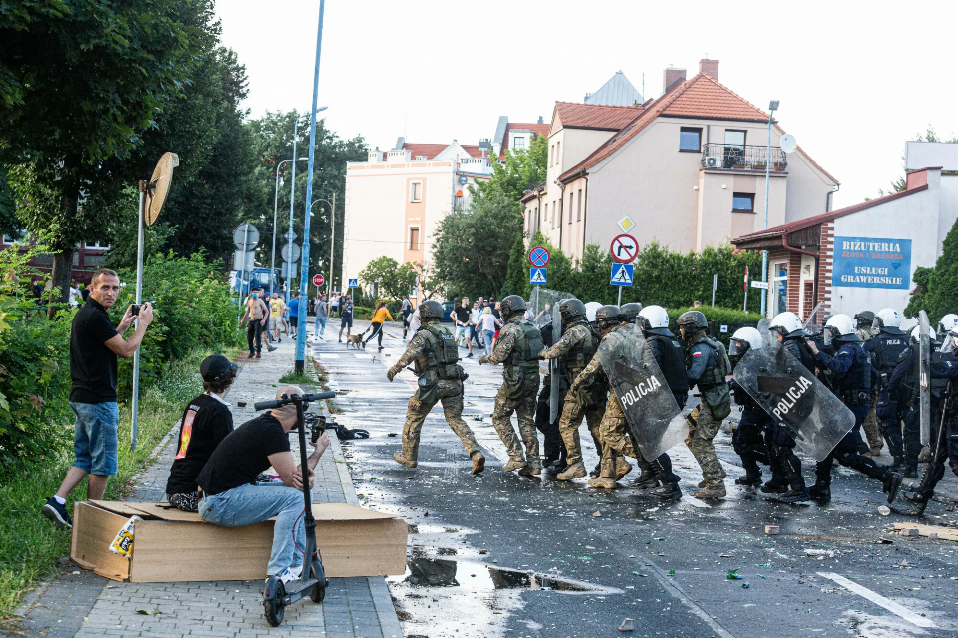 Prokuratura wszczęłą śledztwo po interwencji policji, po której zmarł 34-letni mężczyzna.