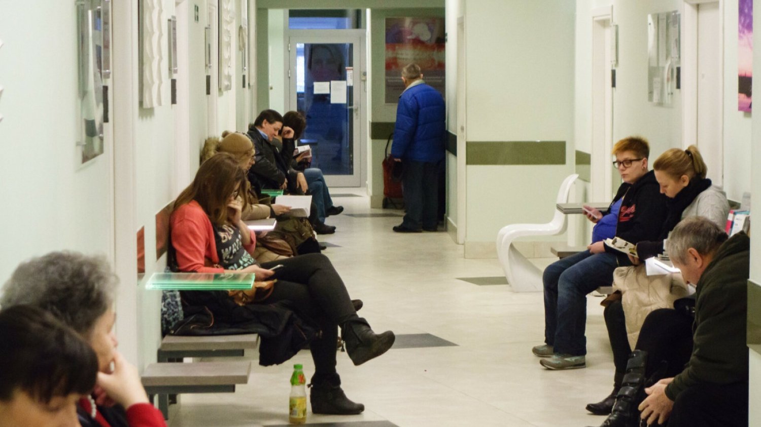 Pacjenci są często sfrustrowani problemami z dostępem do leczenia. Reagują agresją wobec lekarzy.