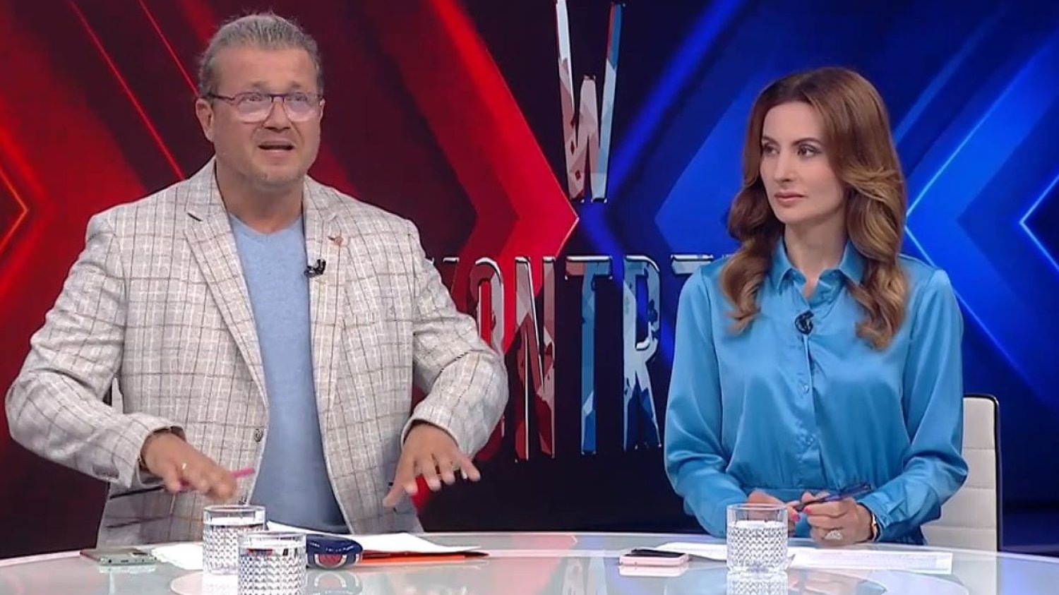 Jarosław Jakimowicz chwalił się, że sprzedaje leki na receptę przez internet.