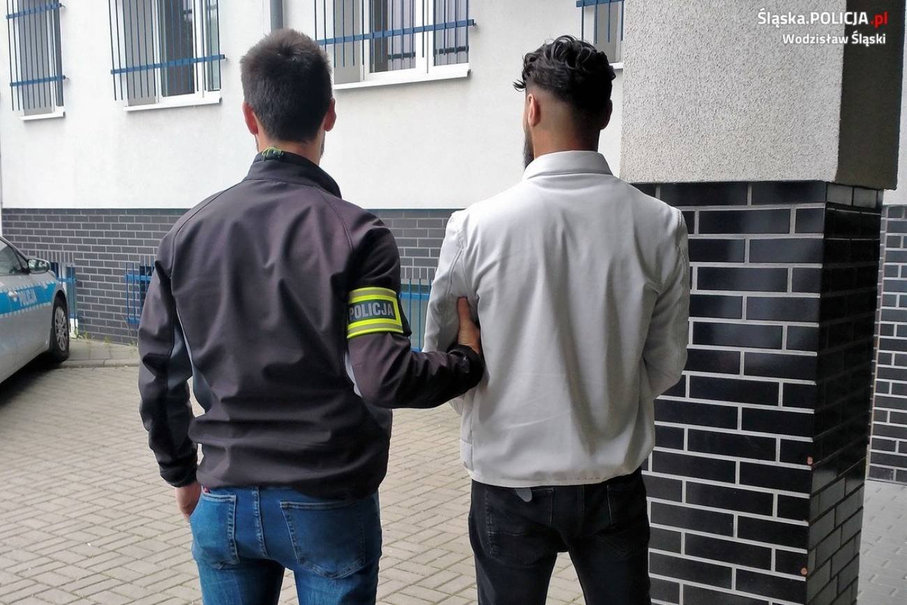 3 mężczyzn w Wodzisławiu Śląskim chciało porwać 14-latkę z domu rodzinnego