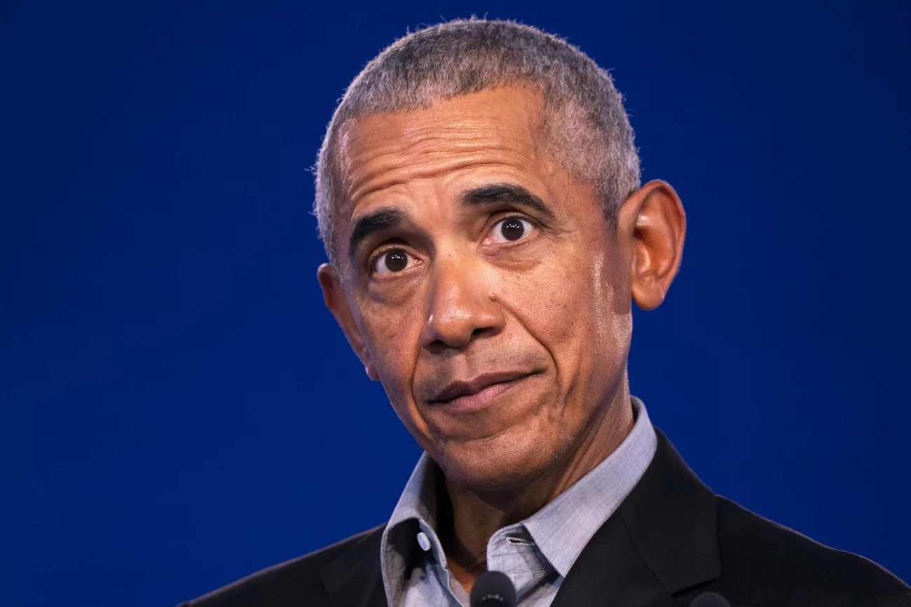 Barack Obama z nagrodą Emmy w kategorii "najlepszego narratora". Barack Obama z nagrodą Emmy w kategorii "najlepszego narratora".