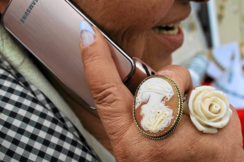 W Czechach boom na szyfrowane telefony. Strach przed podsłuchami?