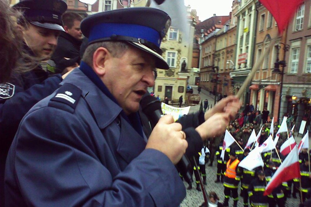 Policjant ostro o działalności PiS i ministra Mariusza Błaszczaka