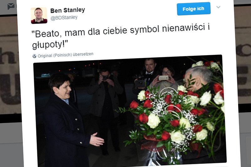 W internecie szybko zaroiło się od kpin z prezesa PiS Jarosława Kaczyńskiego, który wpadł w furię na widok pokojowego protestu przeciwko upolitycznianiu katastrofy smoleńskiej i uznał białe róże trzymane przez demonstrantów za "symbol nienawiści i głupoty