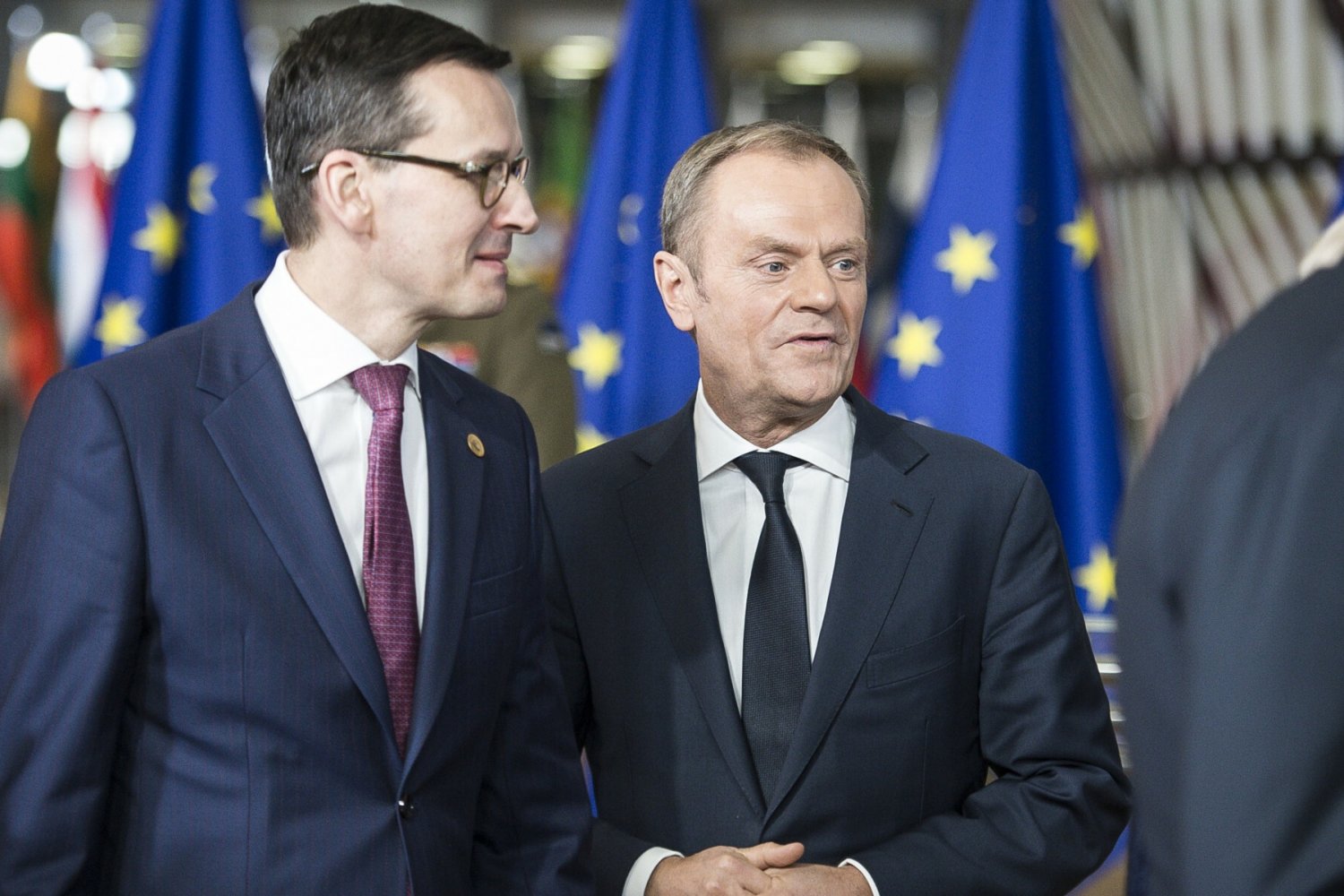 Podwyżki cen gazu i energii niekorzystnie wpływają na finanse Polaków. Rząd w tej sprawie prosi o pomoc nawet Donalda Tuska.