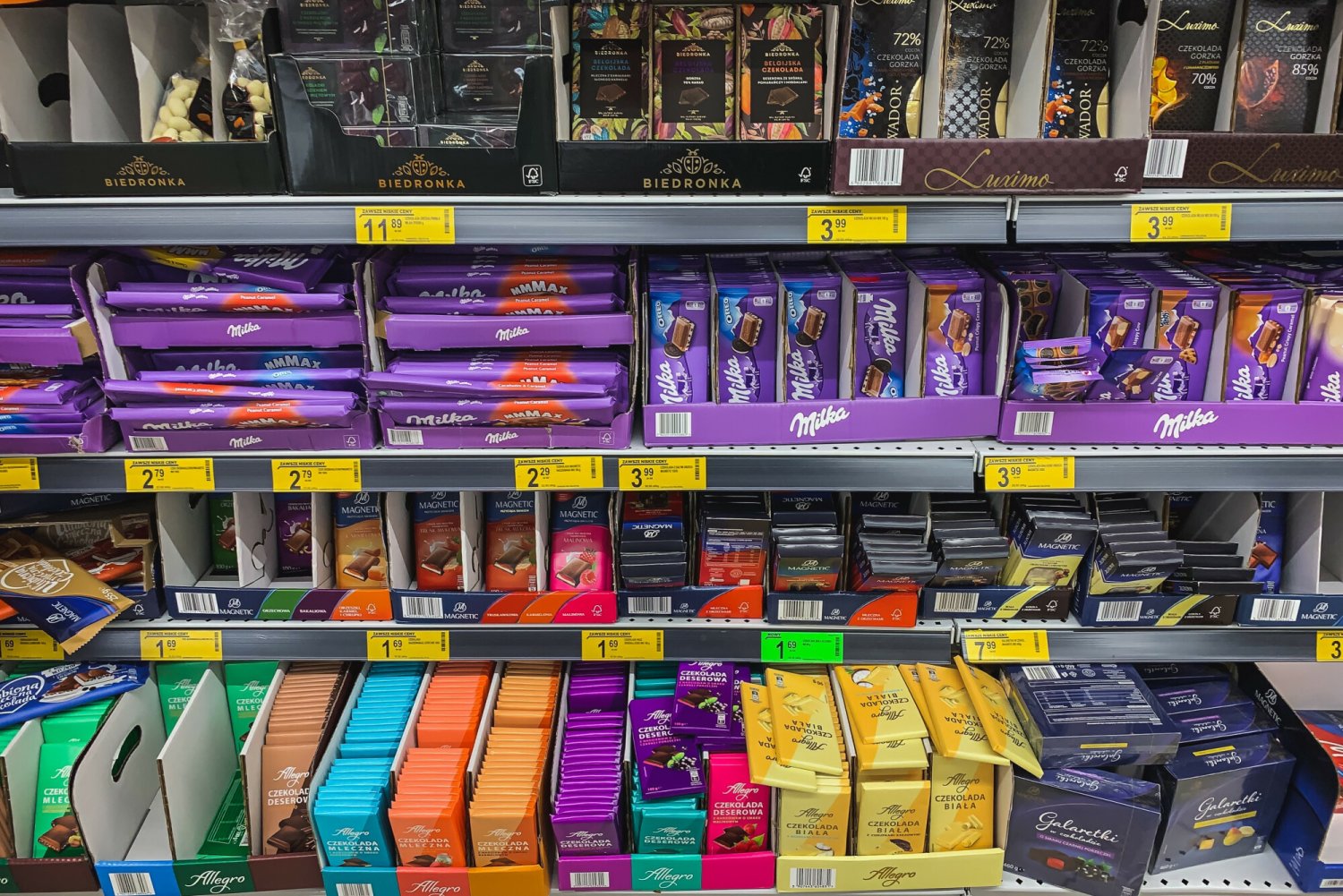 Biedronka robi ukrytą promocję na czekolady Wedla "Nadziana".