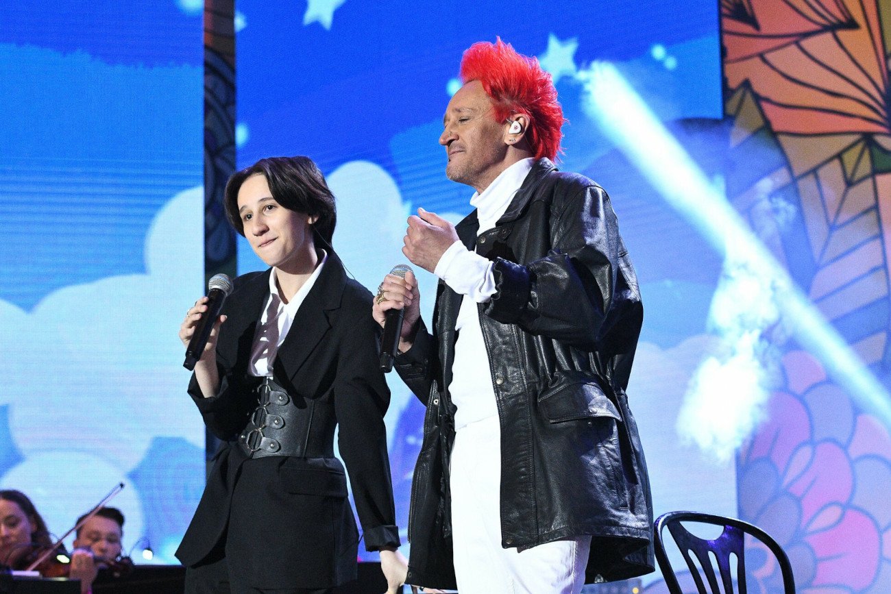 Etiennette Wiśniewska pokazała zdjęcie z dziewczyną