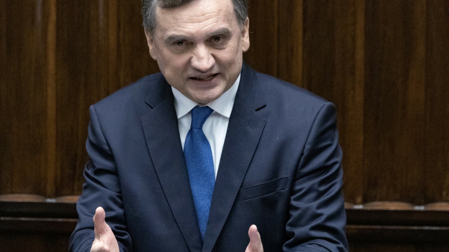 Ziobro odpalił się po wpisie Tuska. Tak zareagował ws. Romanowskiego Zbigniew Ziobro odpowiada Tuskowi. Oto jak go nazwał
