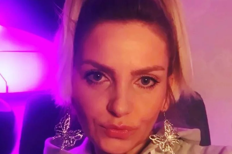 Maja Frykowska skrytykował scenę w serialu "Osiecka".