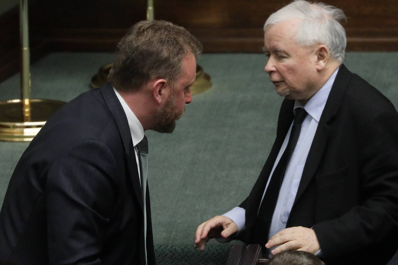 "Kalka w kalkę argumentacja wicepremiera Kaczyńskiego". Znamy decyzję prokuratury ws. respiratorów