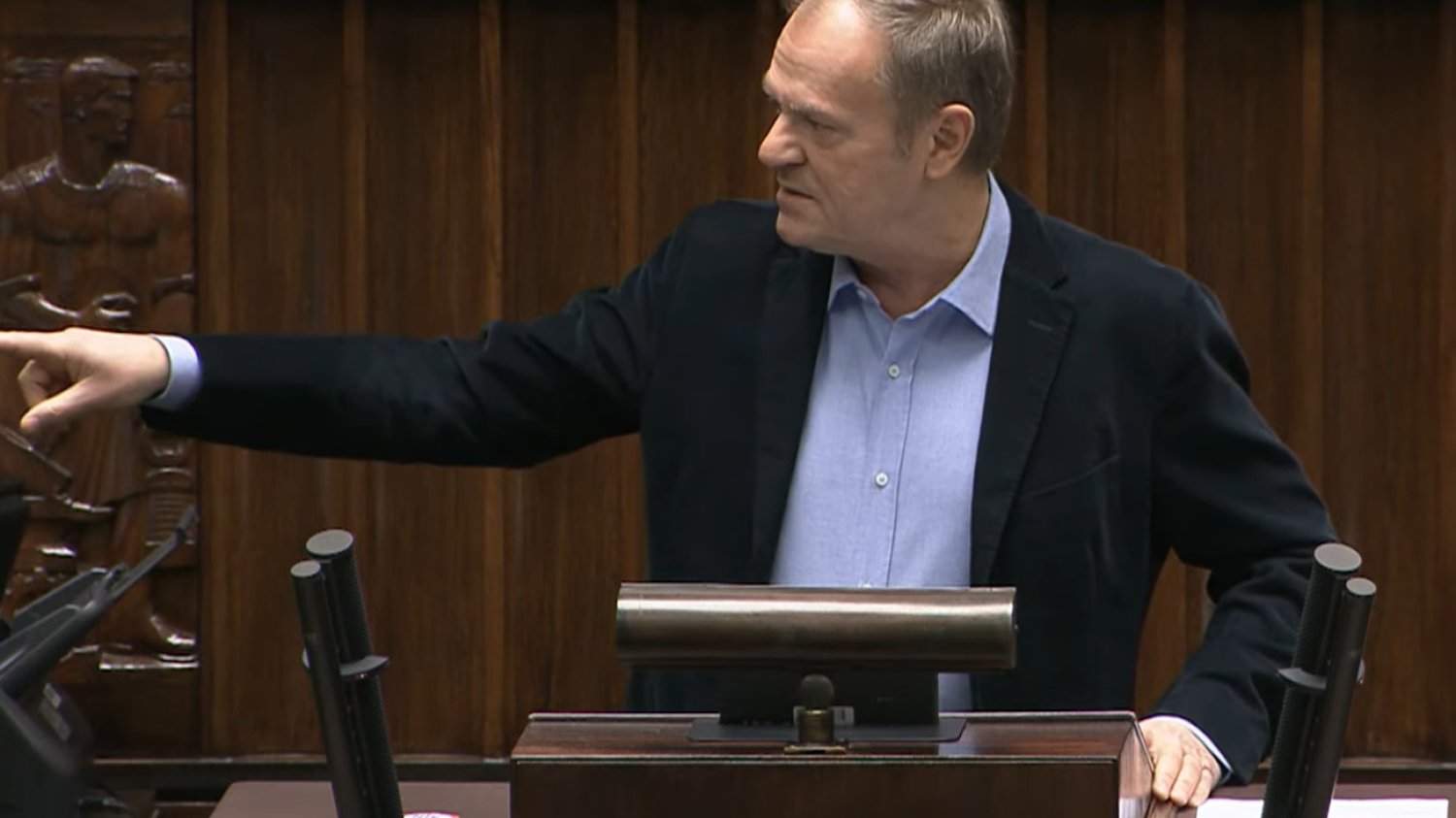 Tusk zwrócił się prosto do Kaczyńskiego. Ostra riposta ws. Kamińskiego i Wąsika.
