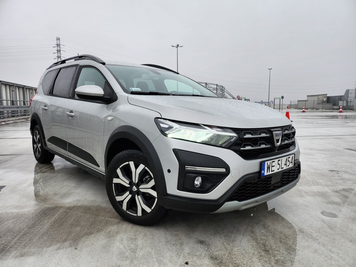 Dacia Jogger ma sporo wad, ale i niepodważalne zalety.