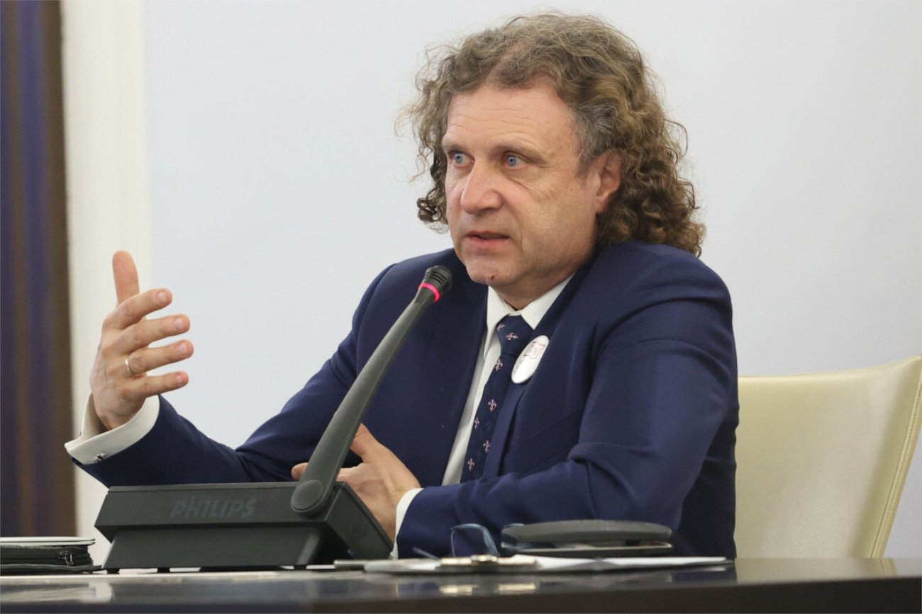 Jacek Karnowski przed senacką komisją. Chodzi o podsłuchiwanie Pegasusem