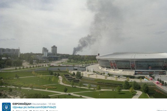 Walki toczą się m.in. w Doniecku, nad którym unosiły się w poniedziałek kłęby dymu