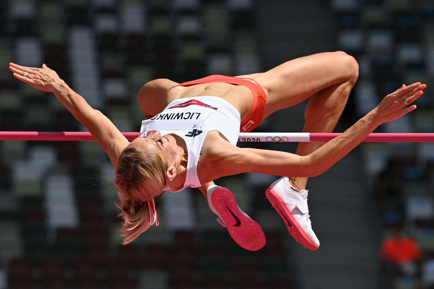 Kamila Lićwinko pewnie zameldowała się w olimpijskim finale w skoku wzwyż