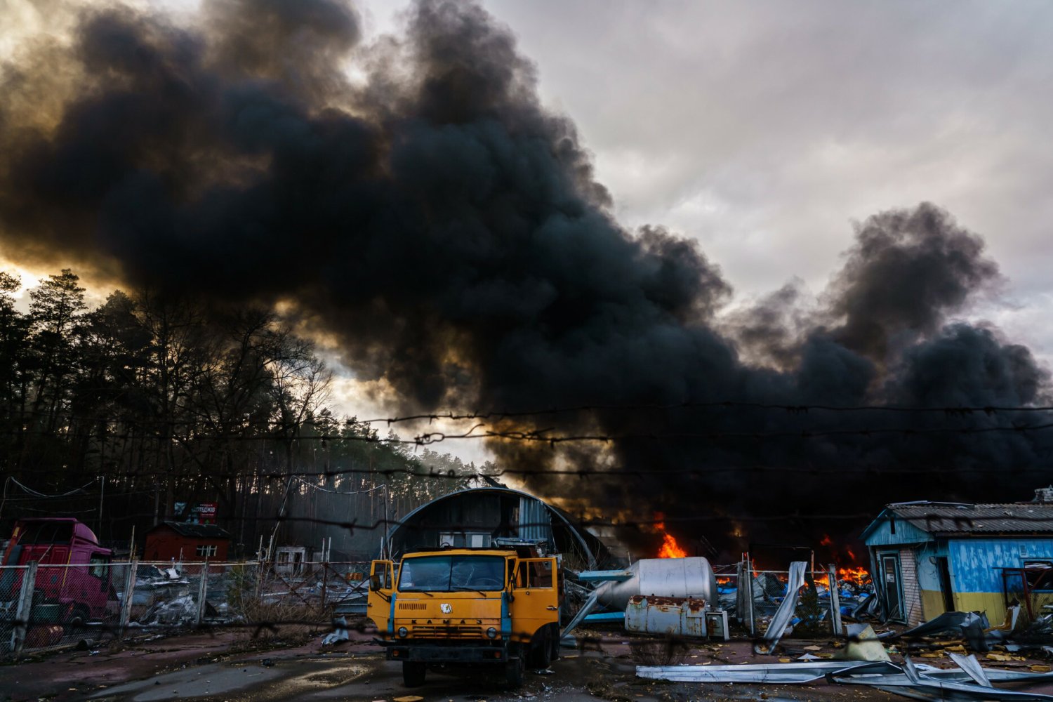 Podczas rosyjskiego ostrzału w Donbasie zginęło co najmniej 10 osób. Wśród nich była Kobieta