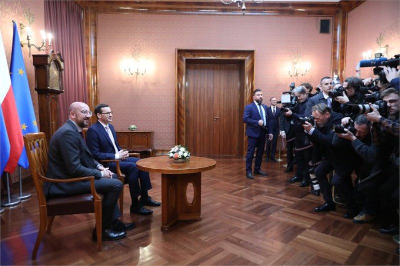 Mateusz Morawiecki spotkał się w Warszawie z Charlesem Michelem, następcą Donalda Tuska w RE.