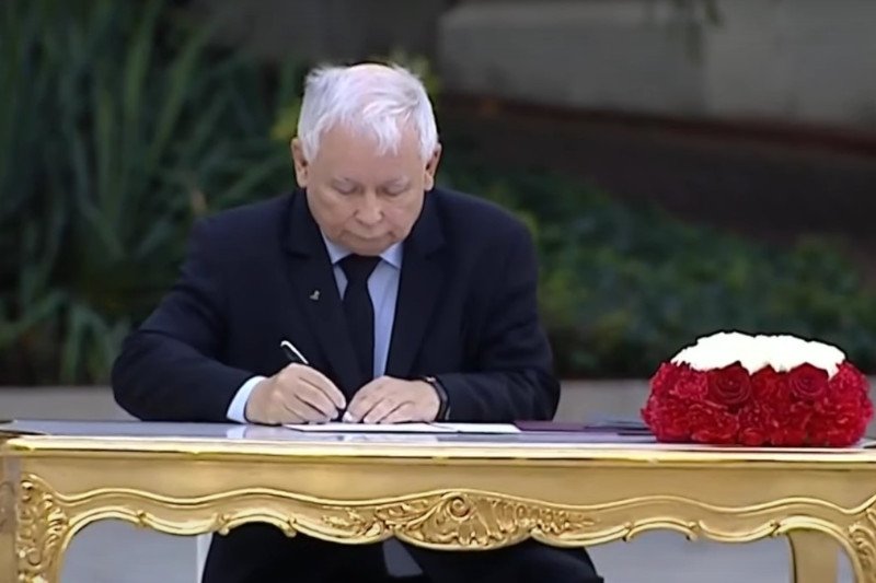 Ekspertka od mowy ciała oceniła zachowanie Jarosława Kaczyńskiego.