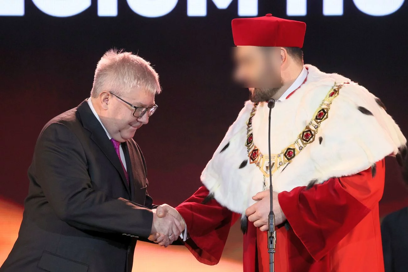 Ryszard Czarnecki wielokrotnie pokazywał się z aresztowanym Pawłem C., rektorem Collegium Humanum