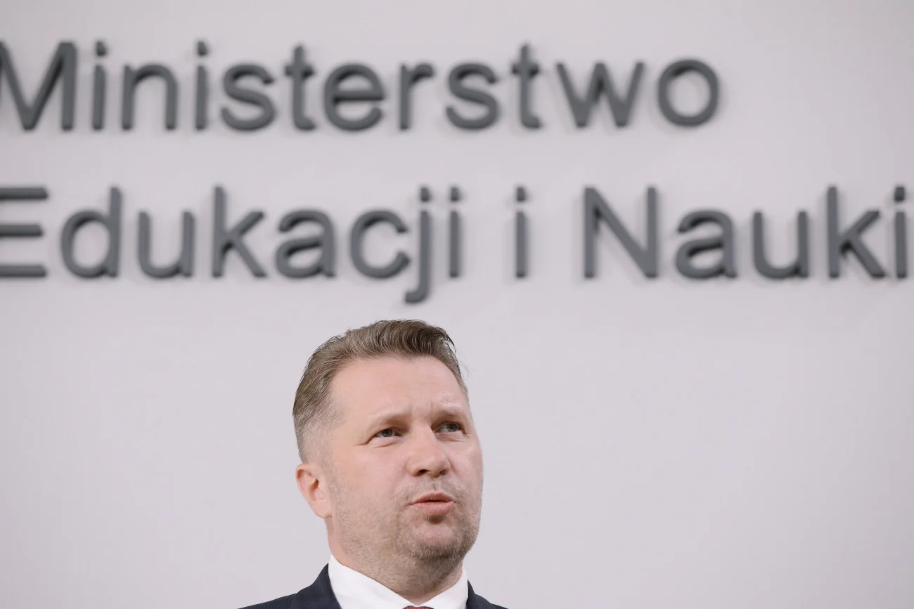 Przemysław Czarnek poinformował, że dojście do pierwszego etapu wprowadzania obligatoryjnego wyboru pomiędzy religią a etyką zajmie dwa lata.