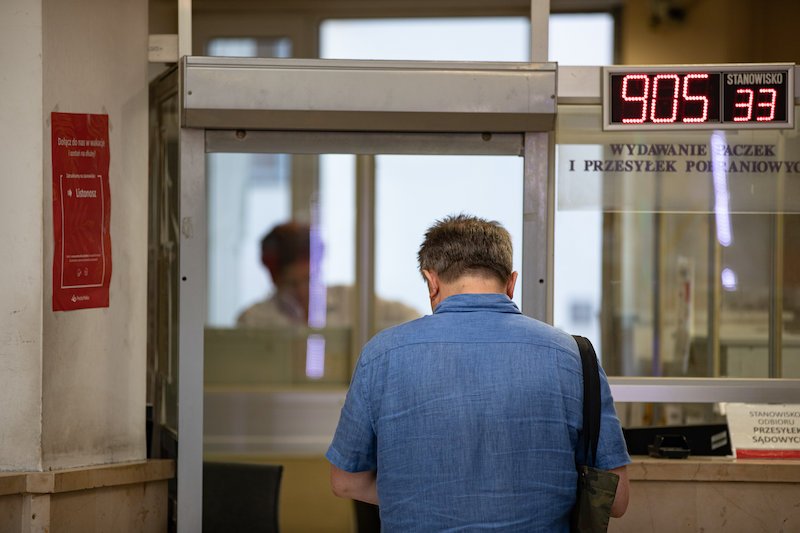 Poczta Polska dostała od części samorządów dane osobowe wyborców. Polecenie wydał premier Mateusz Morawiecki, który chce, by 10 maja z powodu koronawirusa wybory prezydenckie odbyły się korespondencyjnie.