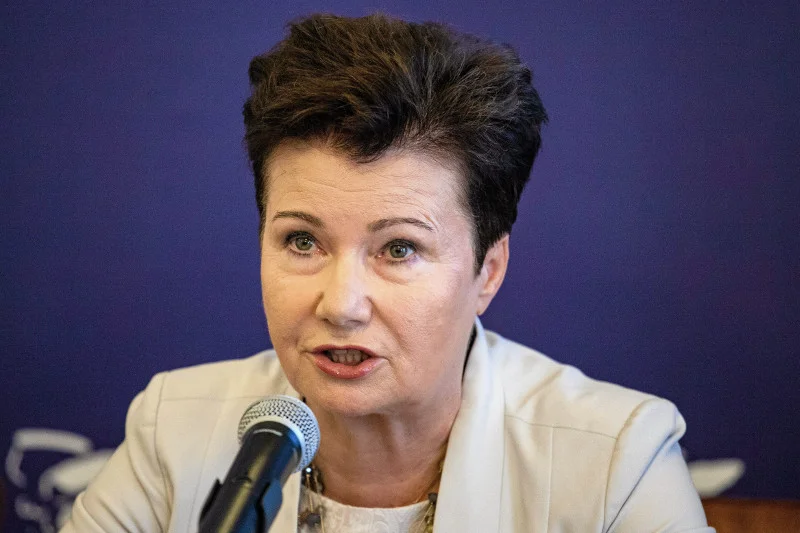 50 mln zł łapówki miał przyjąć Jakub R., były szef BGN w Warszawie, urzędnik podległy Hannie Gronkiewicz - Waltz.