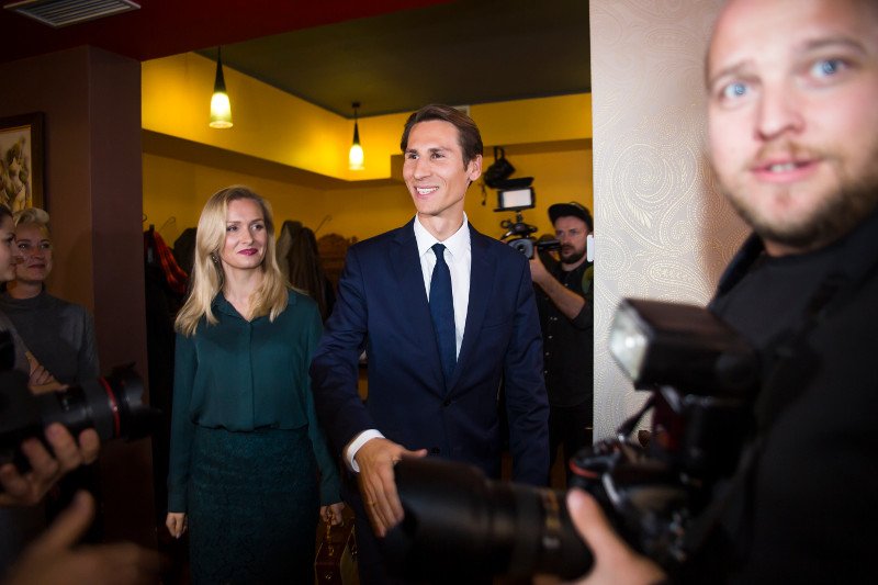 Wieczór wyborczy Kacpra Płażyńskiego nie dla wszystkich dziennikarzy.