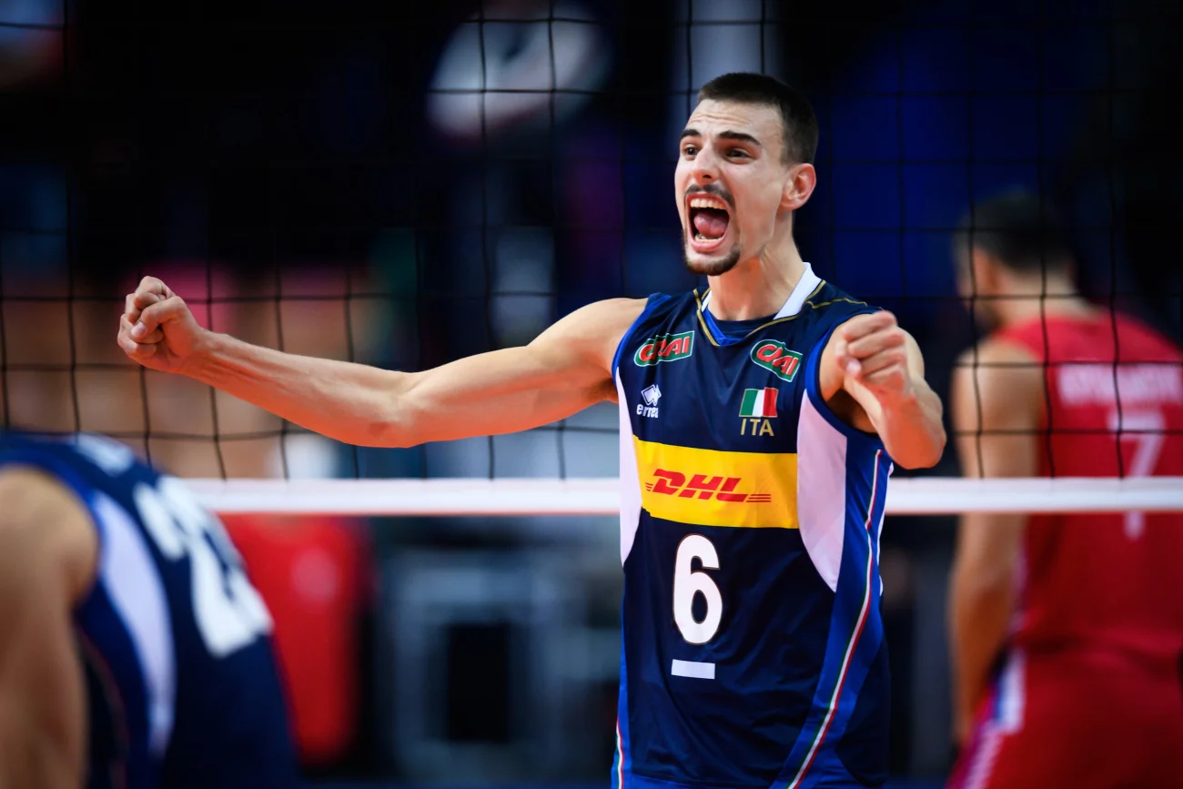 Simone Giannelli - zdecydowany lider niespodziewanych finalistów siatkarskich mistrzostw Europy 202.