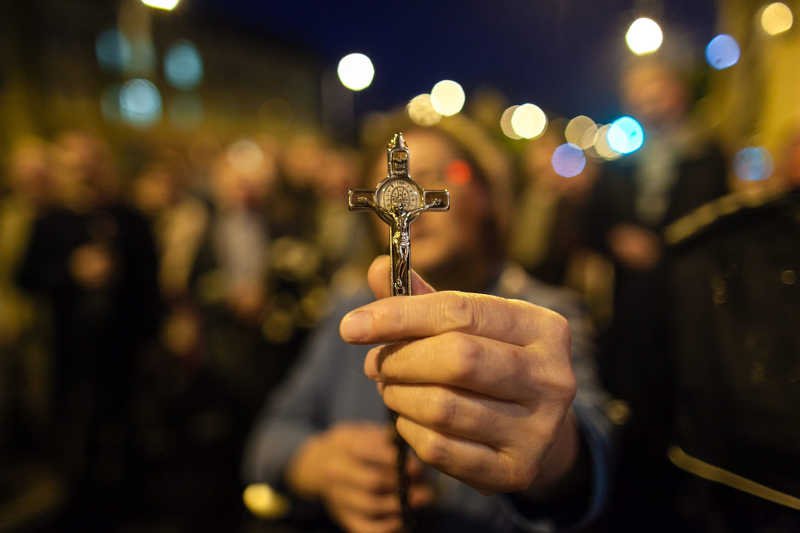 To, że nie wie się przeciwko czemu się protestuje, wcale nie zmniejsza zaciętości protestu.