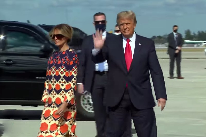 Melania Trump uciekła na nagraniu od Donalda Trumpa.