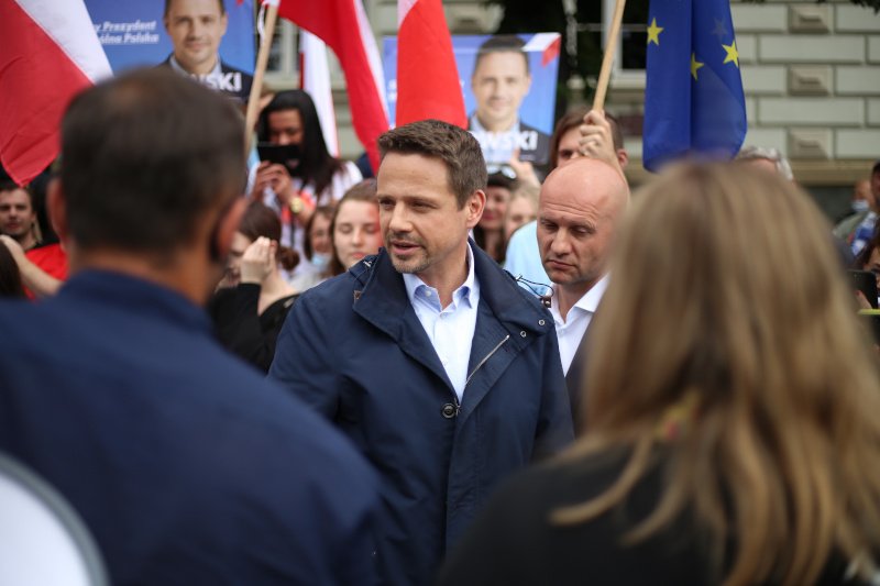 Trzaskowski zaapelował do Dudy, aby stanął do debaty.