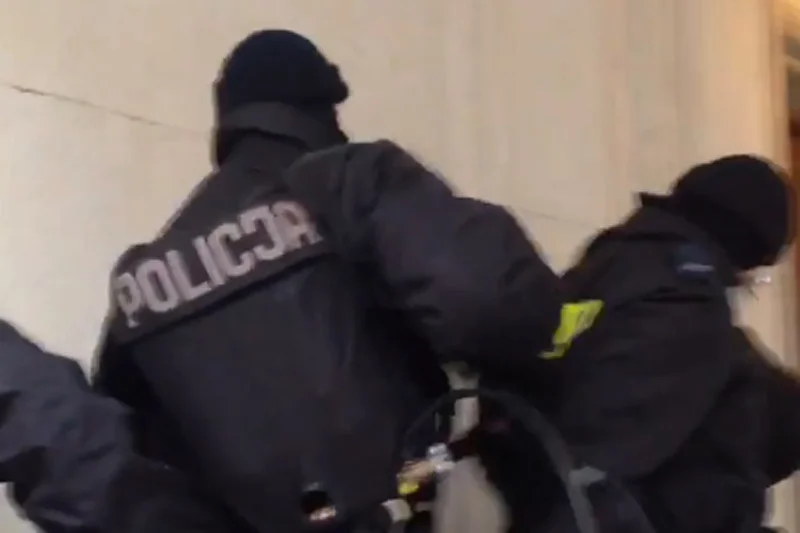 Policjanci nie chcieli rozmawiać o tym, do czego przygotowują się w Sejmie nawet z posłanką na Sejm.