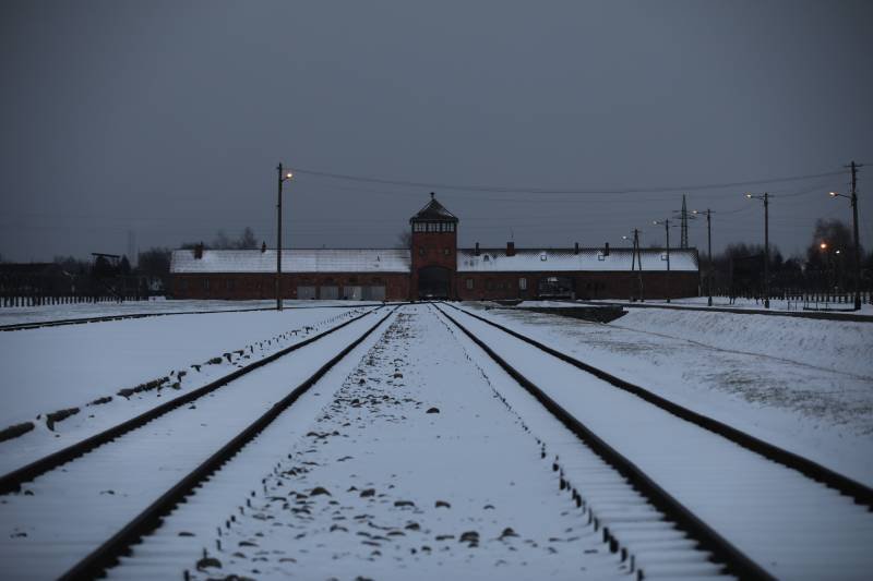 Litwa. "Polskie obozy śmierci" w telewizji LNK.
