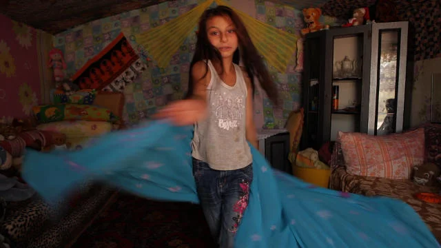 Denisa, bohaterka filmu „Królowa ciszy”, wyraża swoje emocje poprzez taniec.
