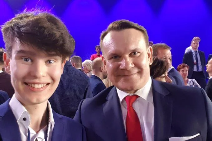 Młodzi robią kontrofensywę dla PiS w mediach społecznościowych?