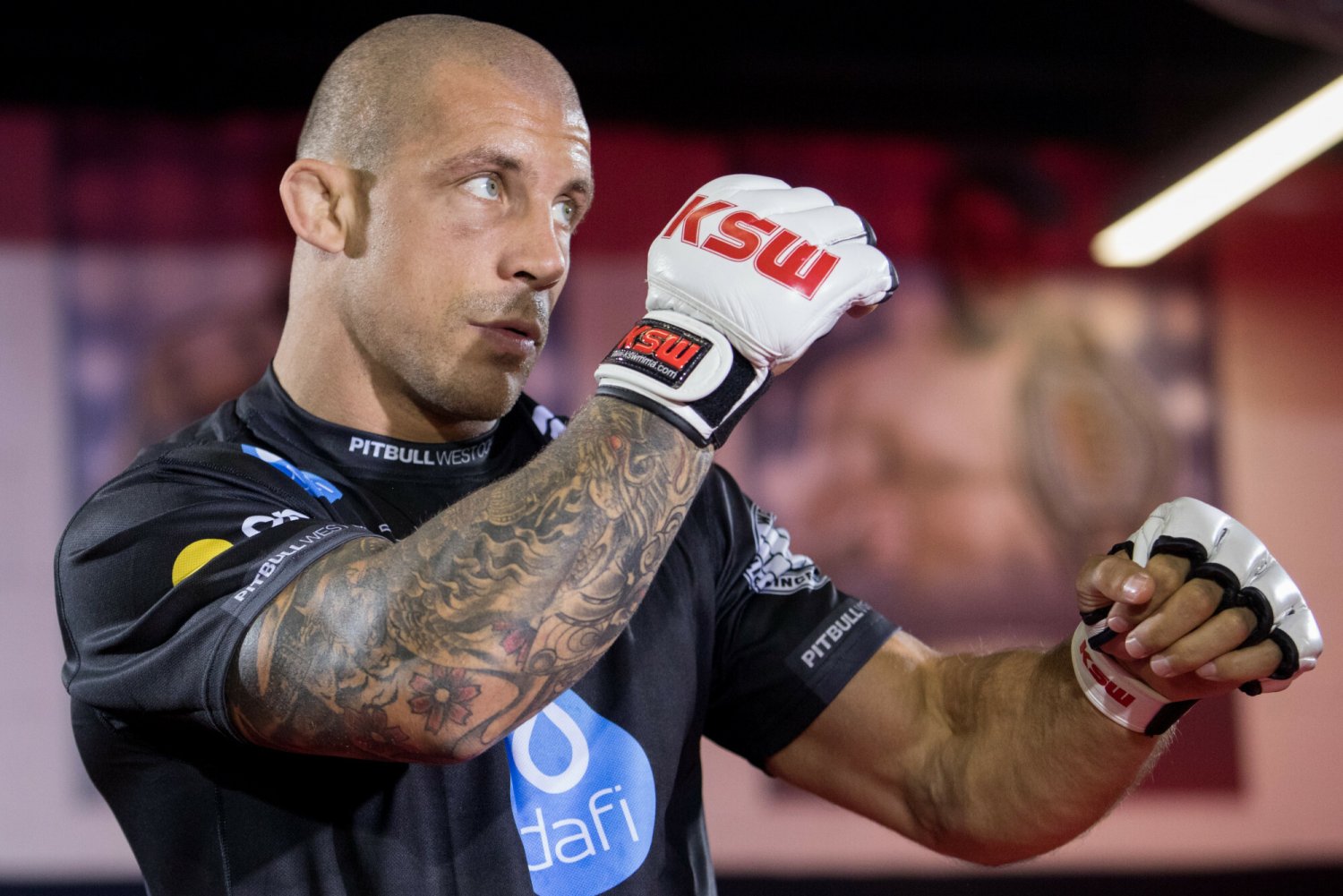 Damian Janikowski efektownie znokautował Tomasza Jakubca podczas gali KSW 68