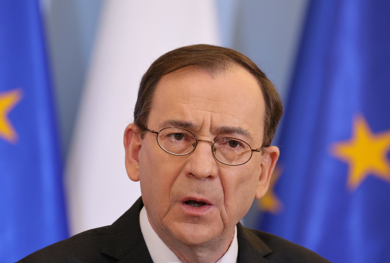 "Rz". Kamiński chce zlikwidować RCB. MSWiA będzie wysyłać alerty i SMS-y